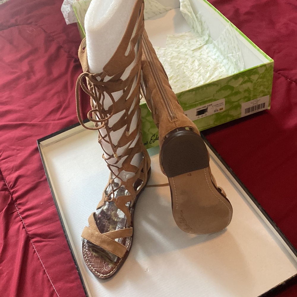 Tan, sued, lace up to calf sandal!  Very Stylish. - Picture 7 of 9
